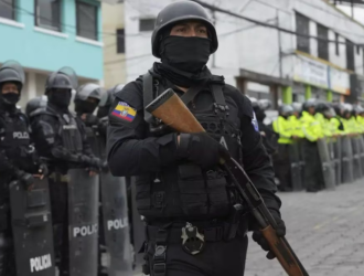 Secuestro de policías, explosiones y fuga de reos vive Ecuador tras estado de excepción