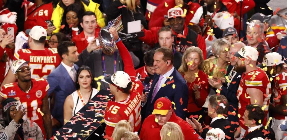 Nace una dinastía Nace una dinastía