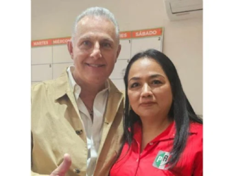 Alcalde de Torreón y jefa de prensa agreden a la periodista Camelia Muñoz