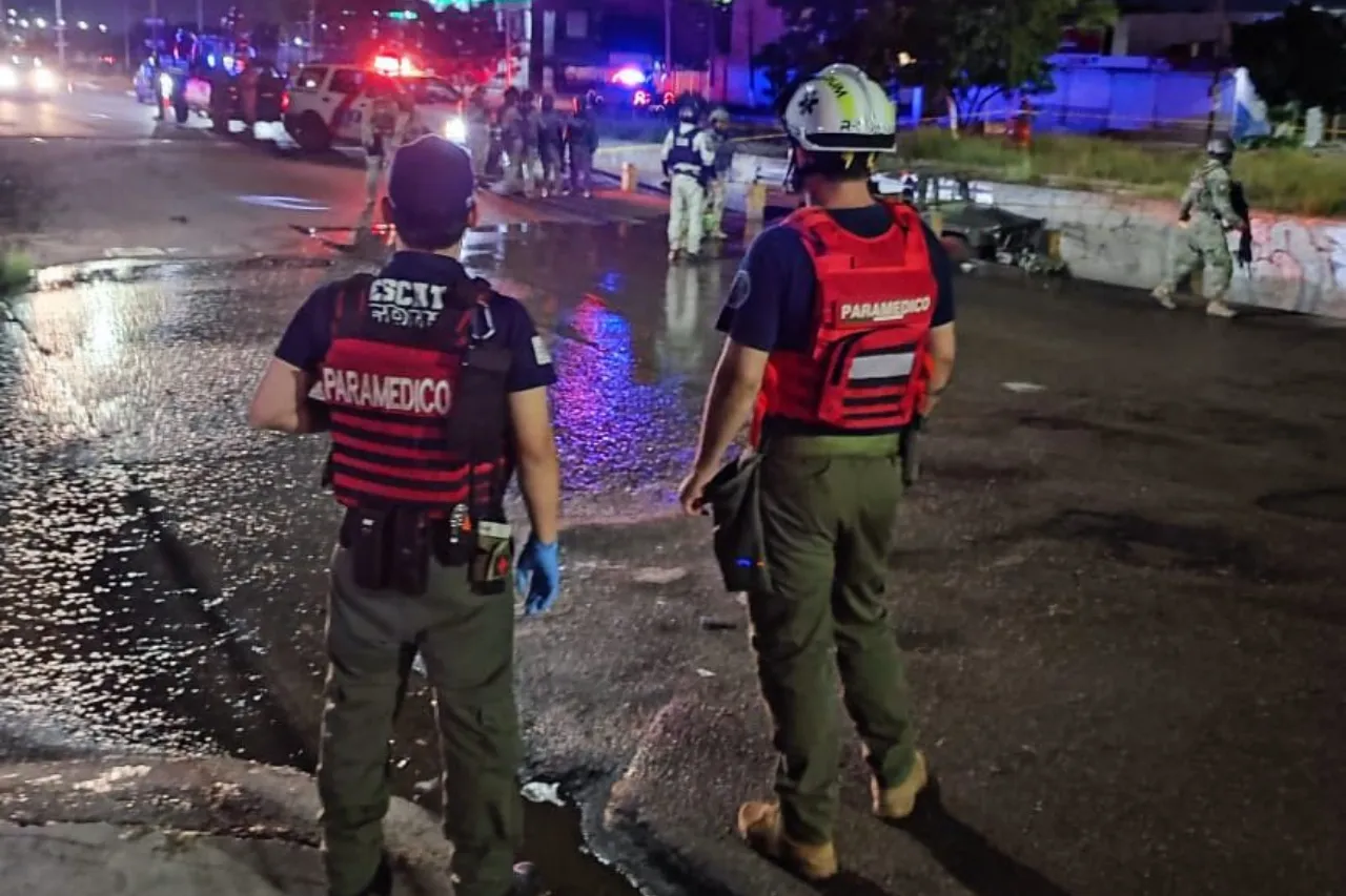 «La protección en primer lugar: personal de emergencias de Culiacán adopta medidas extremas para garantizar su integridad en situaciones de alto riesgo»