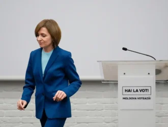 Moldavia descubre la red del financiamiento ruso a un partido político: uno de sus líderes es llevado a prisión en una operación contra el lavado de dinero.