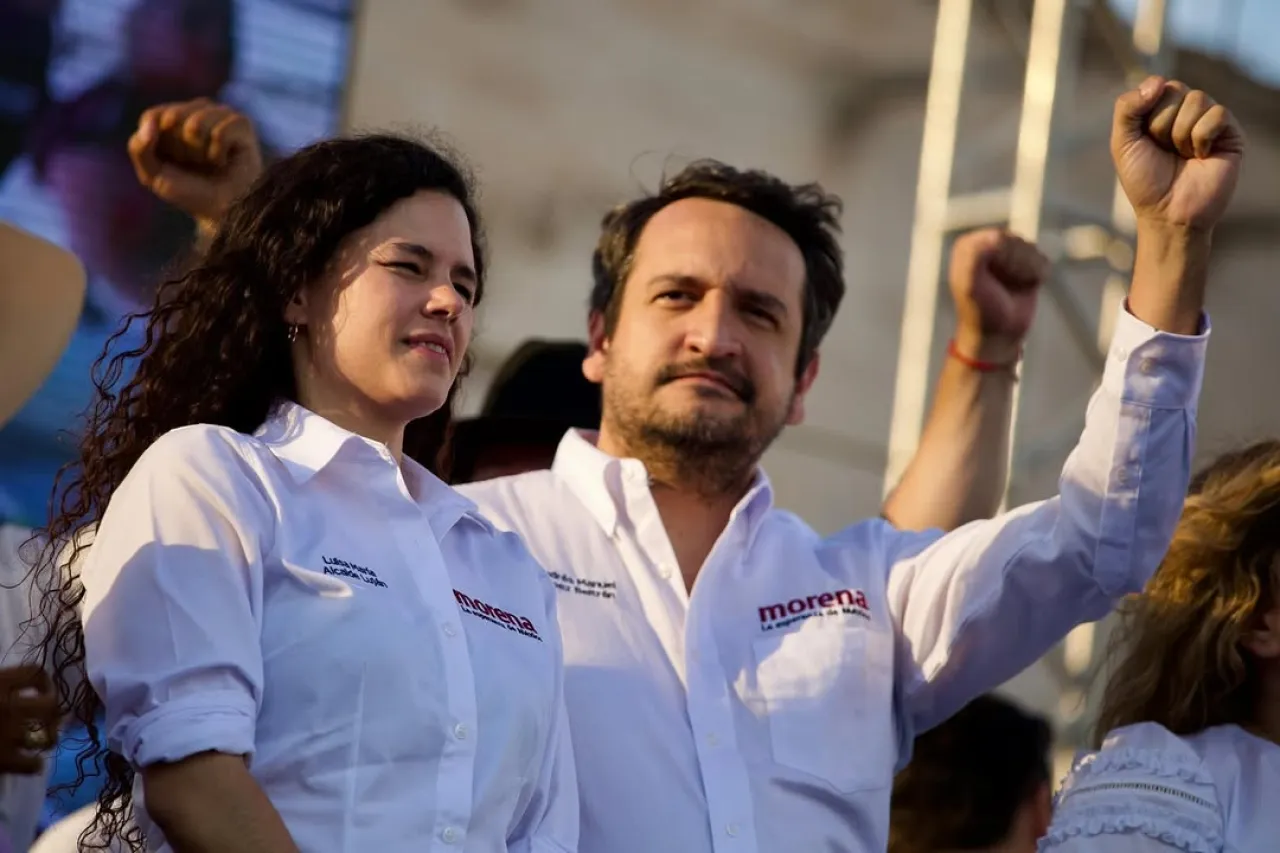 «El poderoso exfuncionario desafía la justicia: Andy López Beltrán niega estar involucrado en corrupción y denuncia un ‘maniobrista montaje político'»