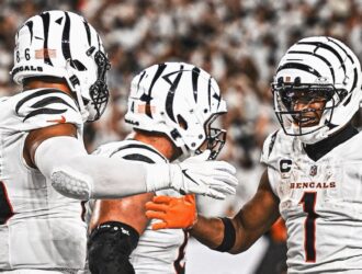 «El regreso del maestro: Flacco se alza sobre la leyenda Rodgers en una batalla sin precedentes que emociona a los hinchas»