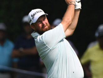 El irlandés Shane Lowry se impone con autoridad en la primera ronda del DP World India Championship, marcando un tono firme para el resto de la competencia.