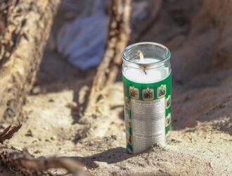 Descubre el Shocking Secreto del Cementerio de la Muerte: Un Desafío para la Justicia y la Sociedad