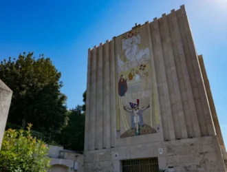 El Santo Oficio designa magistrados para investigar y sancionar los delitos de abuso sexual cometidos por un ex-jesuita, en un caso que compromete la credibilidad de la Iglesia Católica.