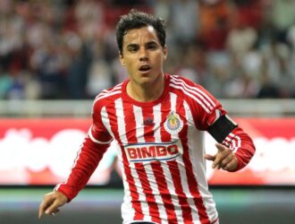 «El legado manchado: Exfutbolista de Chivas Omar Bravo afronta investigación y proceso judicial por acusaciones de abuso sexual»
