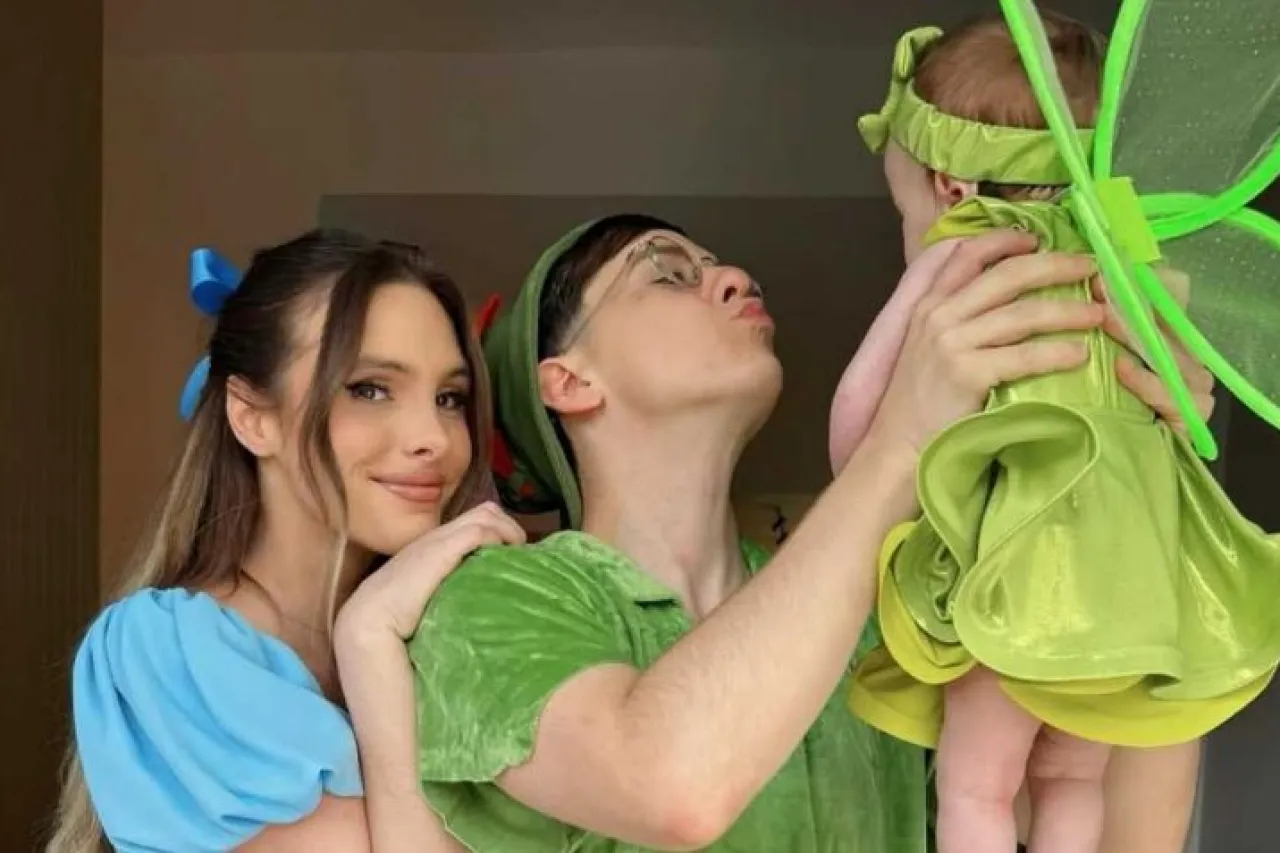 «La primera fiesta de disfraces: Lele Pons y Guaynaa reviven la tradición del Halloween con su pequeño príncipe»