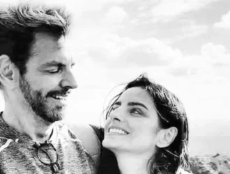 «Eugenia Derbez recibe un mensaje tan tierno como doloroso de su padre, Eugenio Derbez, luego del trágico fallecimiento de su madre»