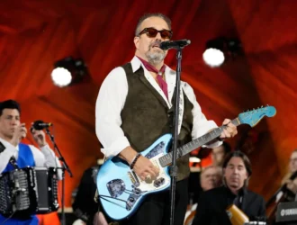 El legado de la música country se despide del mundo: el gran tenor Raúl Malo, corazón de The Mavericks, muere a la edad de 60 años.