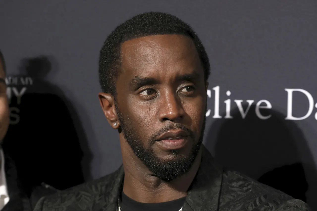 El empresario y magnate musical Sean Combs pide revocar su condena y obtener la libertad condicional tras más de tres años de encierro.