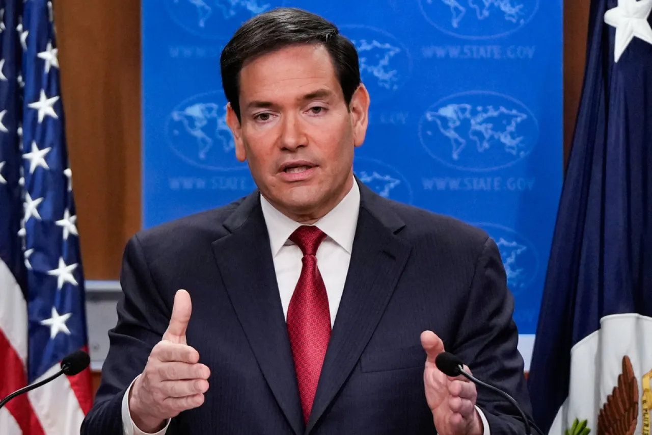 El Grito de Alerta: Rubio se alinea con la estrategia de Trump en Venezuela, Ucrania y Gaza y enfrenta críticas por su postura política.
