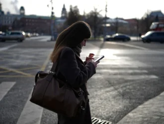 «La vigilancia digital en marcha: Rusia ordena la restricción del servicio de videollamadas de Apple por motivos de seguridad nacional»