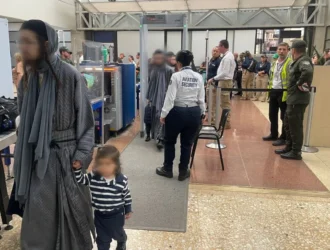 «Colombia aplica medidas drásticas contra el extremismo religioso: Gobiernos y organismos internacionales reaccionan con preocupación ante la expulsión de miembros del grupo judío ultraortodoxo Lev Tahor»