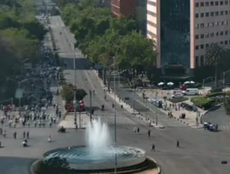 «La frustración crece: la ‘Generación Z’ vuelve a retrasar su marcha, y las expectativas se desvanecen en el aire»