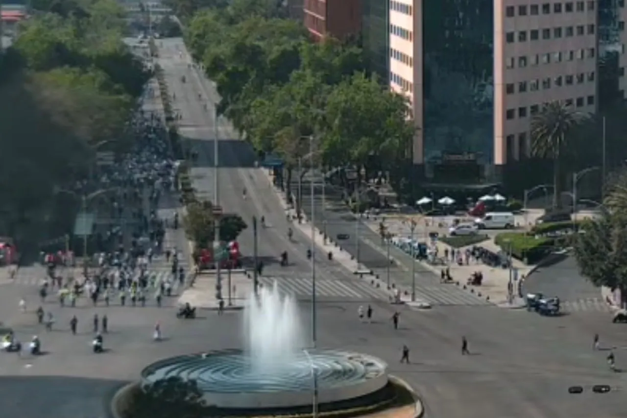 «La frustración crece: la ‘Generación Z’ vuelve a retrasar su marcha, y las expectativas se desvanecen en el aire»