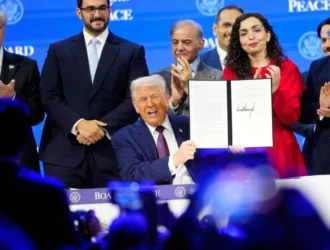 "El Liderazgo Global: Trump lanza alianza para fomentar la estabilidad y la cooperación internacional en Davos"