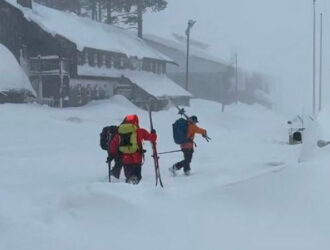 Tras avalancha desaparecen nueve esquiadores en California