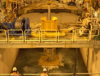 "Japón descubre un nuevo recurso estratégico en el lejano océano: tierras raras para la independencia energética y una nueva era de crecimiento económico"